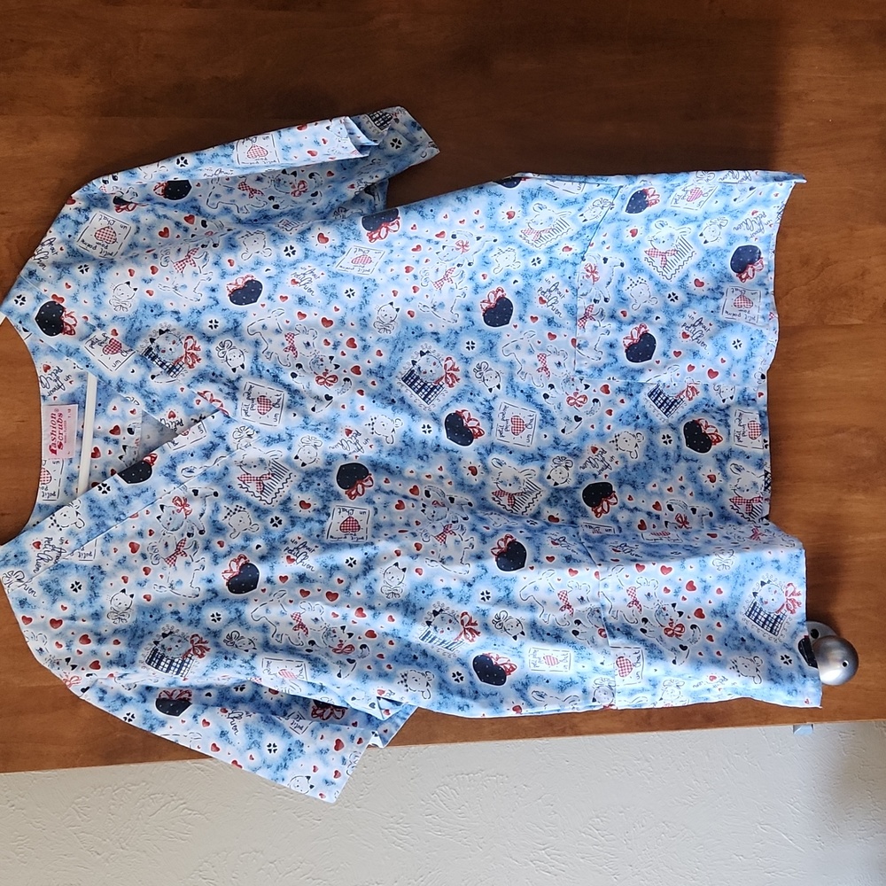 Scrub top